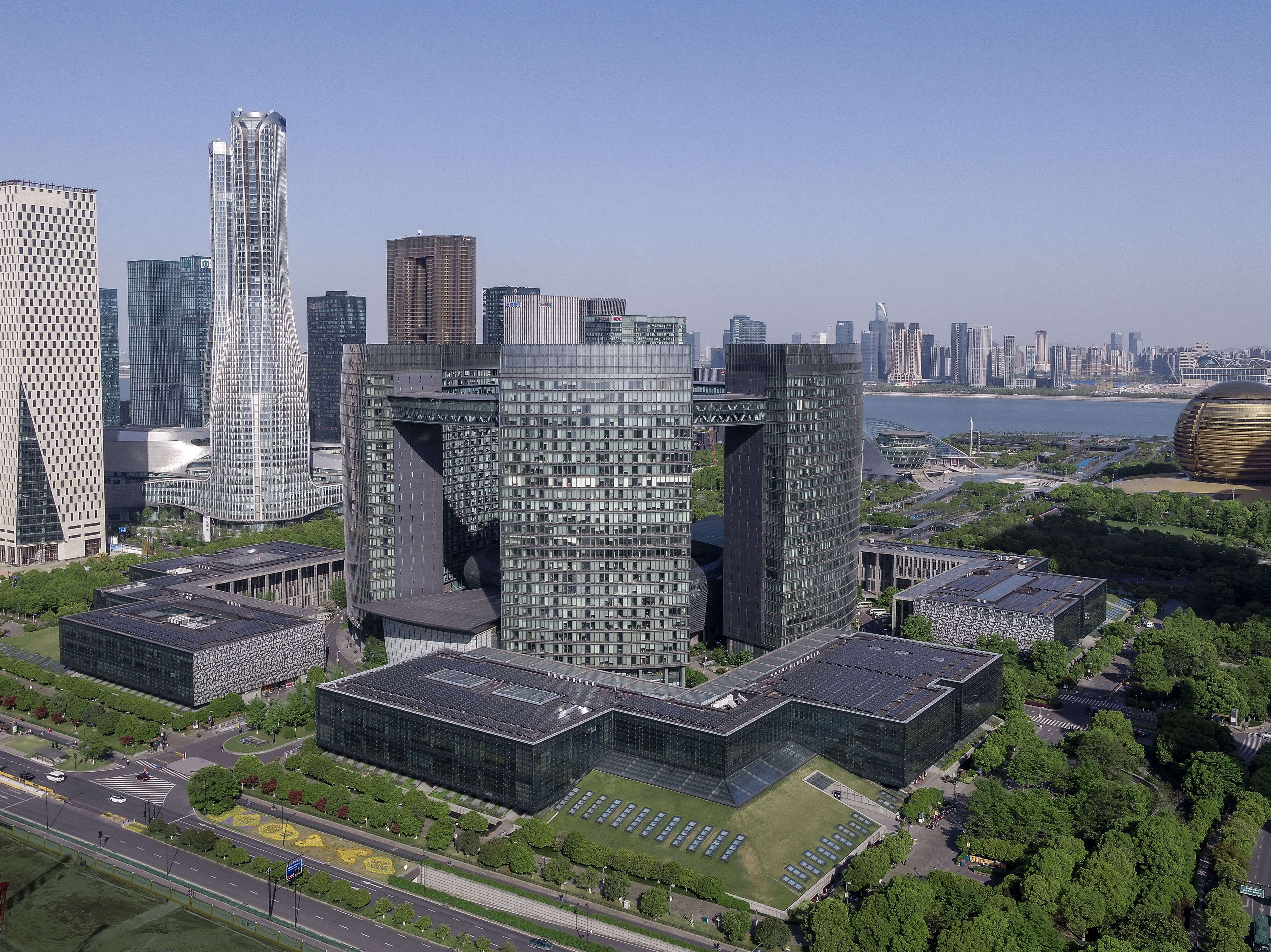 对话同济教授李麟学：减碳与数字技术前置，新时代建筑设计不止于艺术