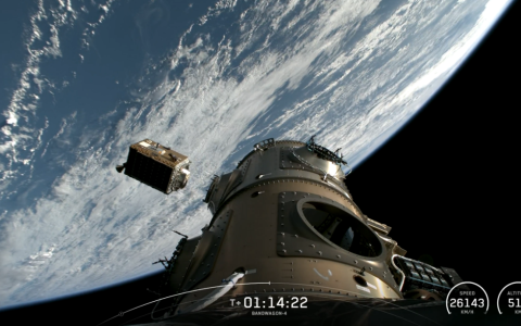 把AI数据中心建在太空，借道Space X火箭入轨，这家2岁团队融资1.7亿美元