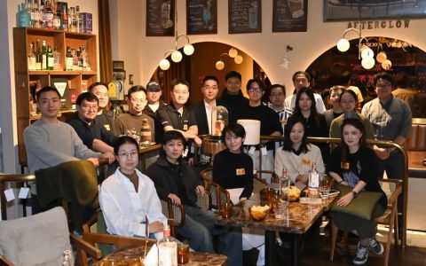 AI技术再次加速，小团队爆发大效能，传统组织逻辑正在失效 | 0328活动实录